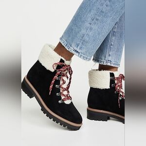 NIB Villa Rouge boots